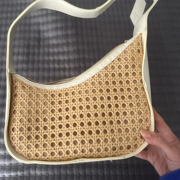 a new day Beige Woven Shoulder Bag with White Trim - Picture 3 of 4